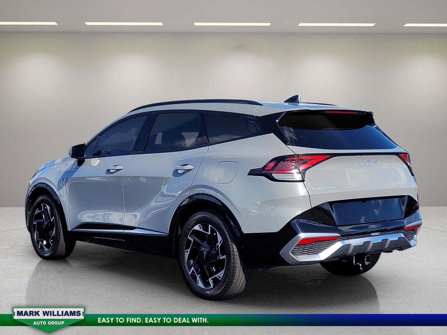 Used 2023 Kia Sportage SX image 3