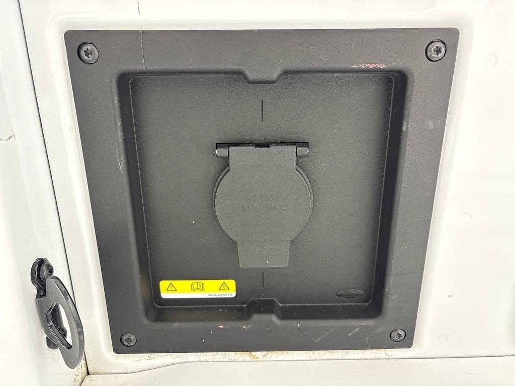 Certified 2025 Ford F150 Lariat w/ Equipment Group 501A Mid image 30