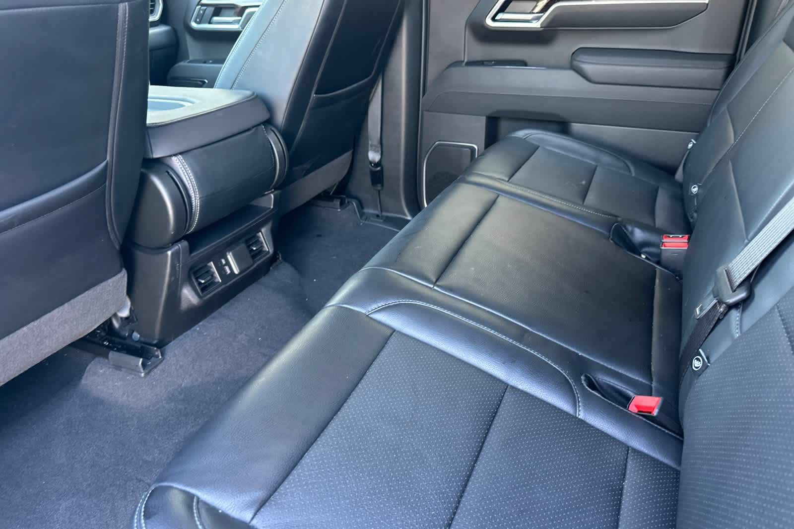 Used 2026 Chevrolet Silverado 1500 LT w/ Safety Package AWD/4WD image 4