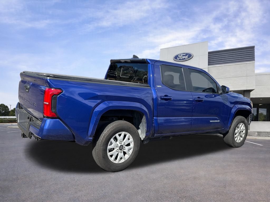 Used 2025 Toyota Tacoma SR5 AWD/4WD image 8