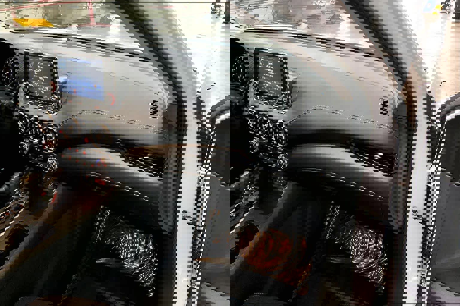 Used 2024 Nissan Sentra SV image 17