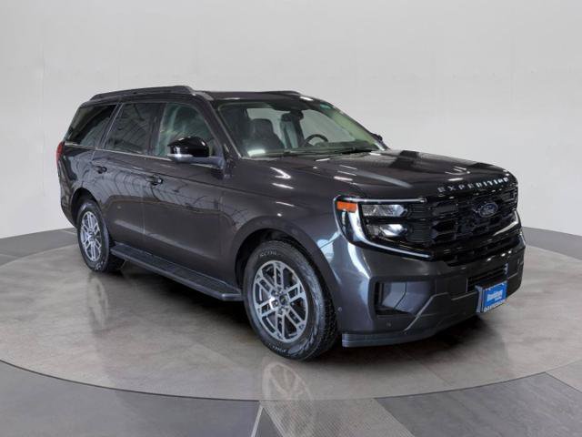 Certified 2025 Ford Expedition Active AWD/4WD image 9