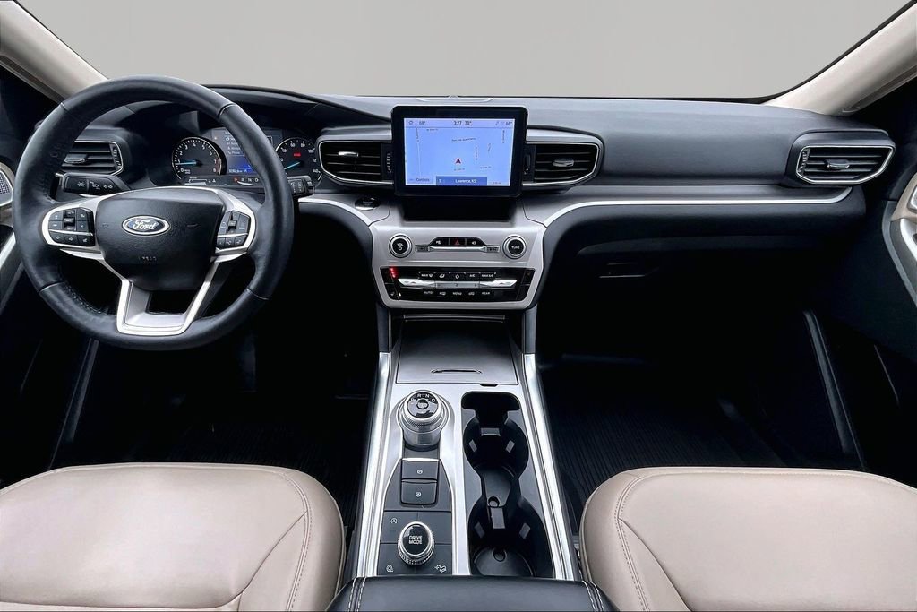 Certified 2023 Ford Explorer XLT w/ Equipment Group 202A image 16