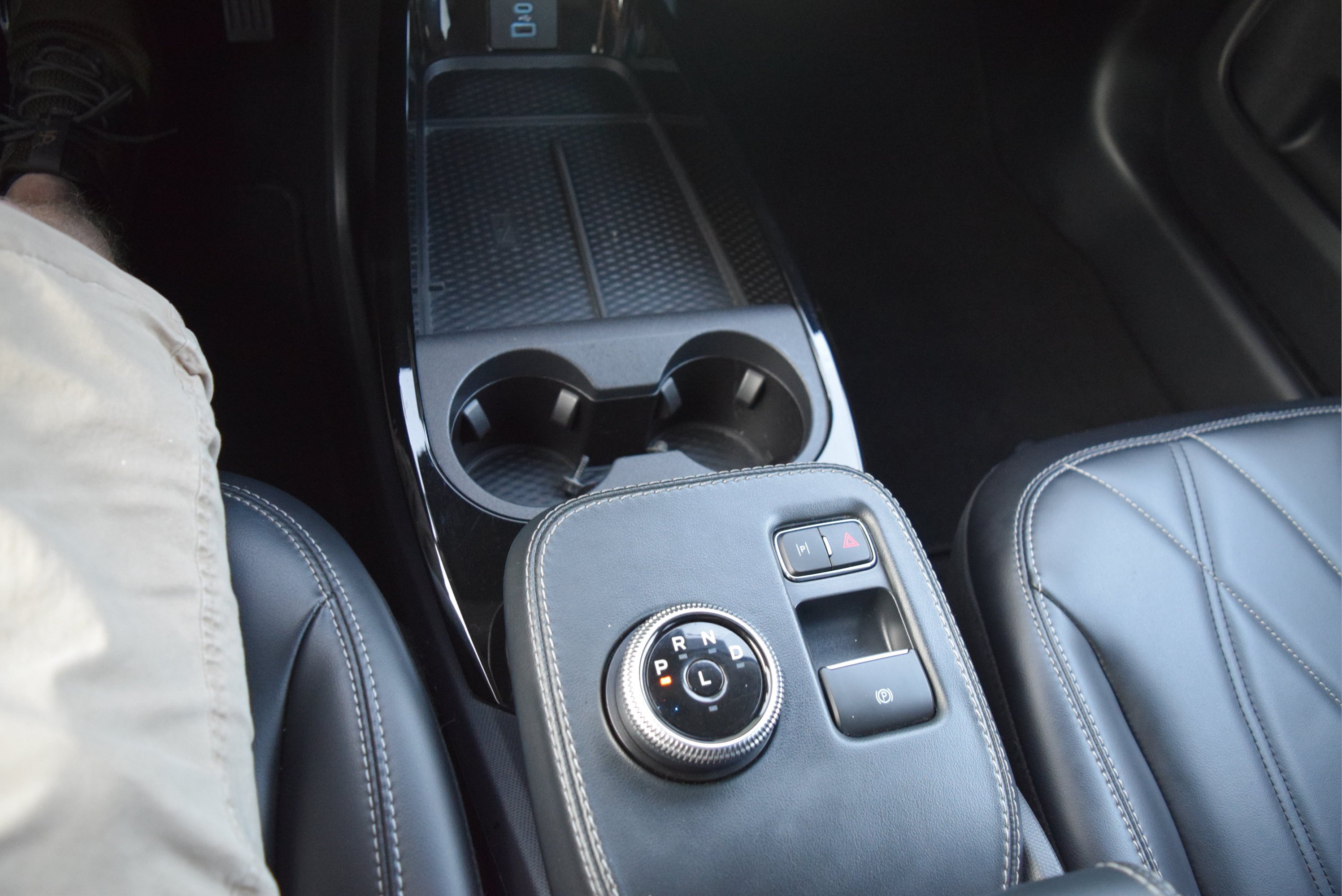 Certified 2021 Ford Mustang Mach-E Select w/ Comfort/Appearance Package AWD/4WD image 14
