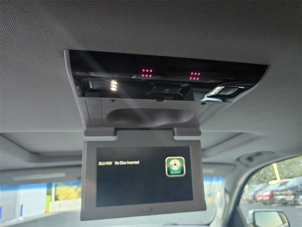 Used 2019 Chevrolet Tahoe Premier w/ Premier Plus Edition image 38