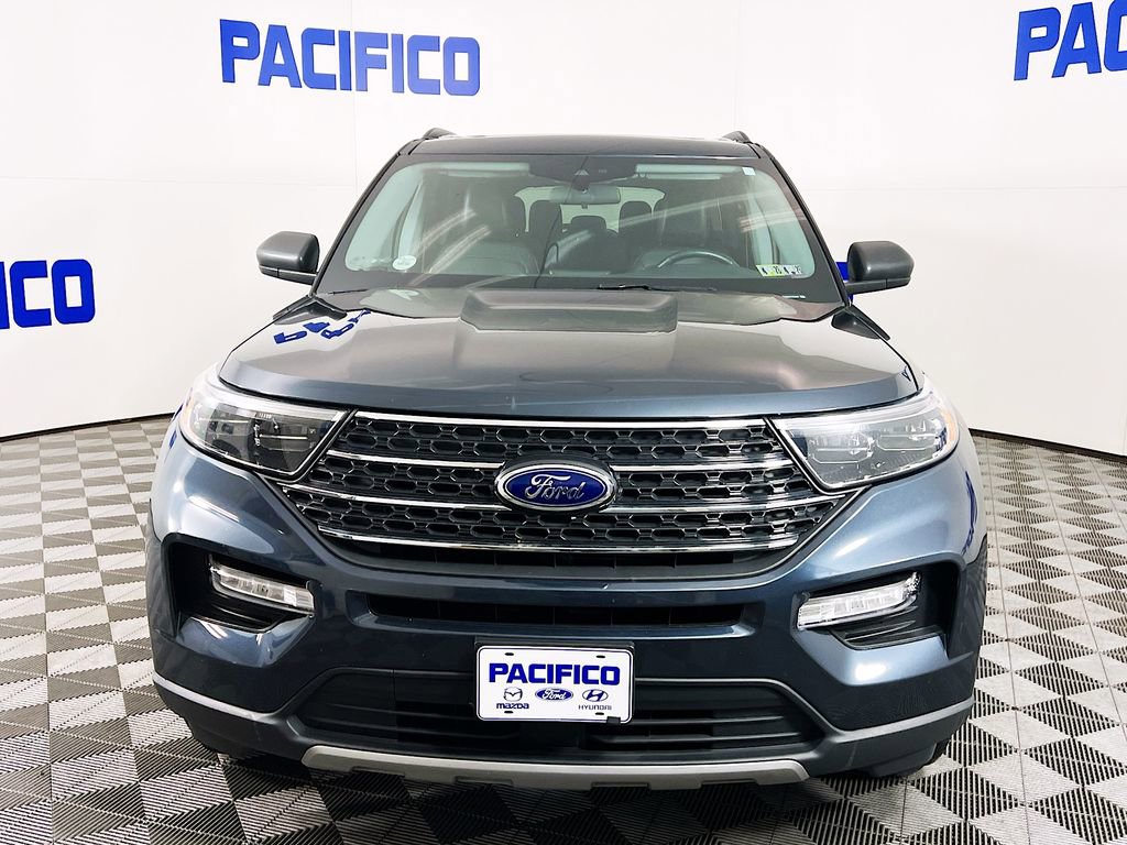 Certified 2023 Ford Explorer XLT w/ Equipment Group 202A image 3