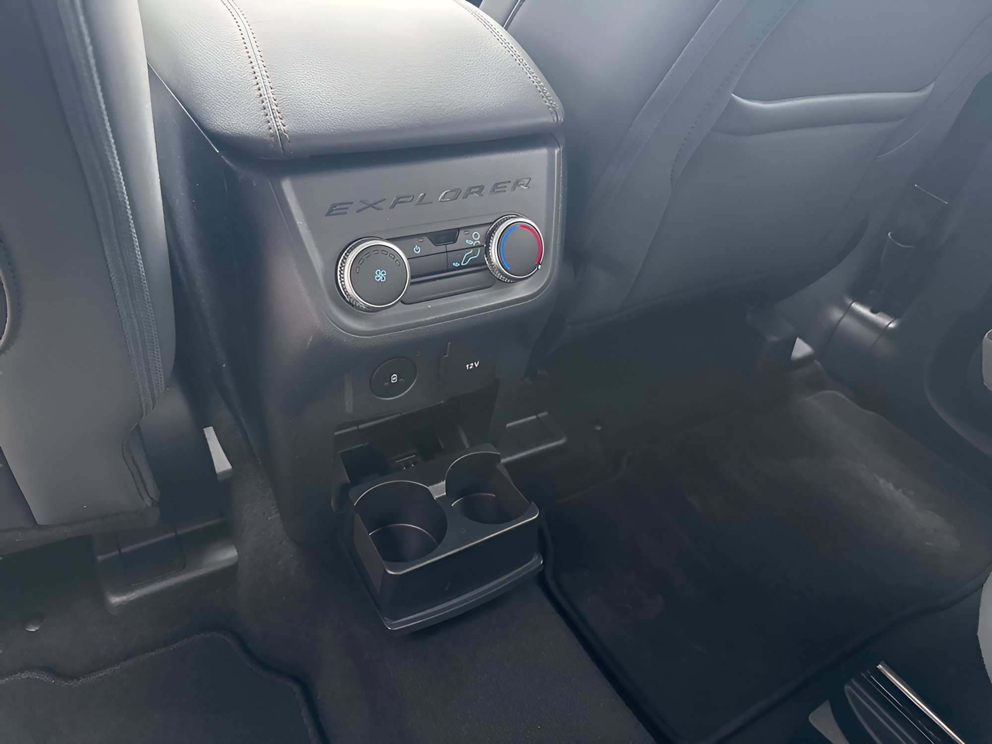 Certified 2025 Ford Explorer Active w/ Active Comfort Package image 35