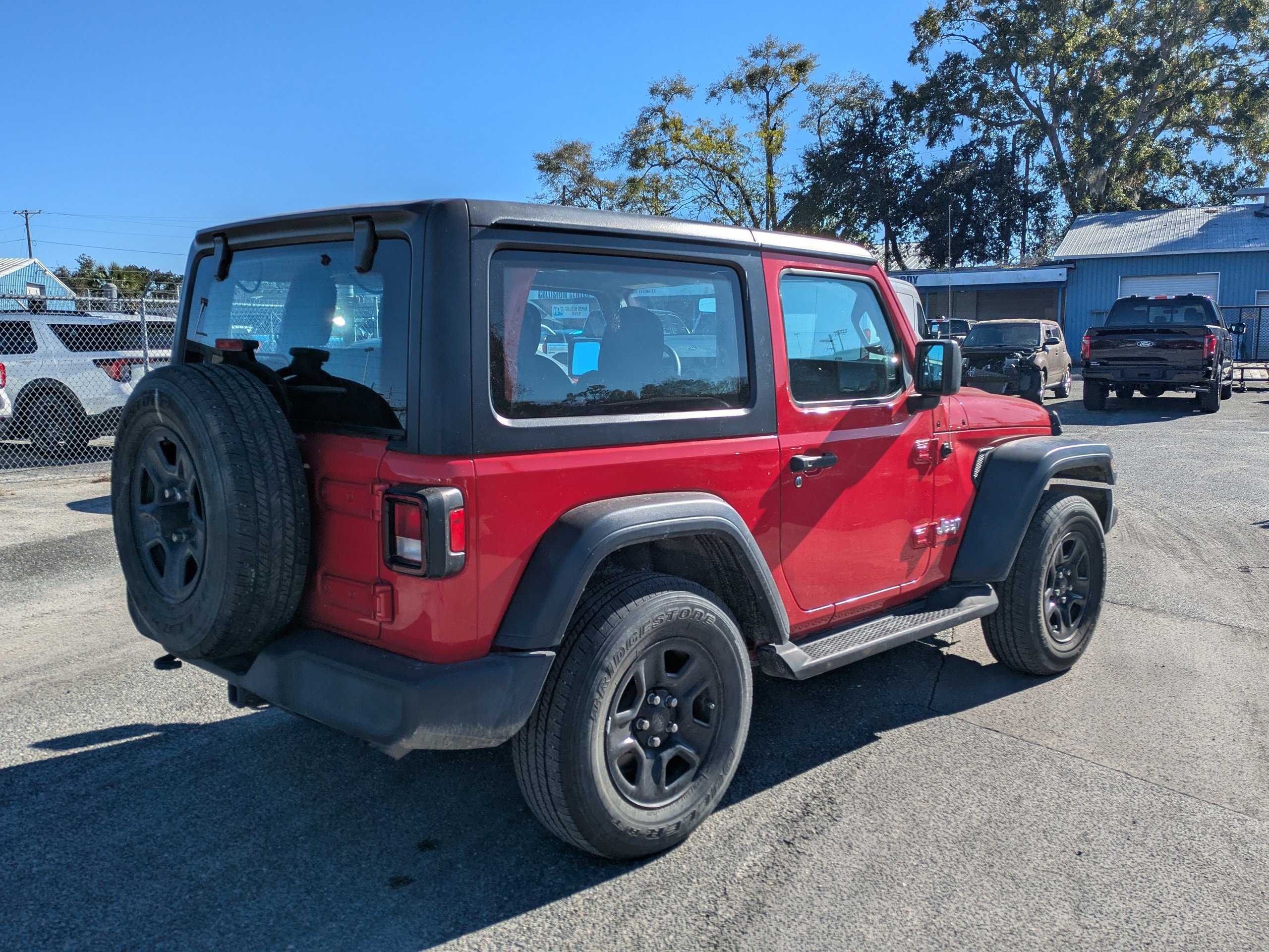 Used 2019 Jeep Wrangler Sport image 5
