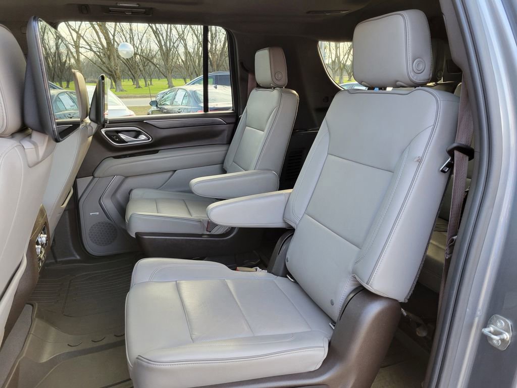 Used 2021 GMC Yukon XL SLT w/ Rear Media and Nav Package image 15