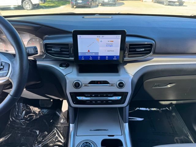 Certified 2023 Ford Explorer XLT w/ Equipment Group 202A AWD/4WD image 2