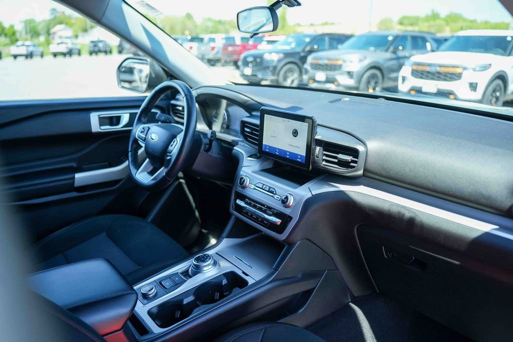 Certified 2023 Ford Explorer XLT AWD/4WD image 16