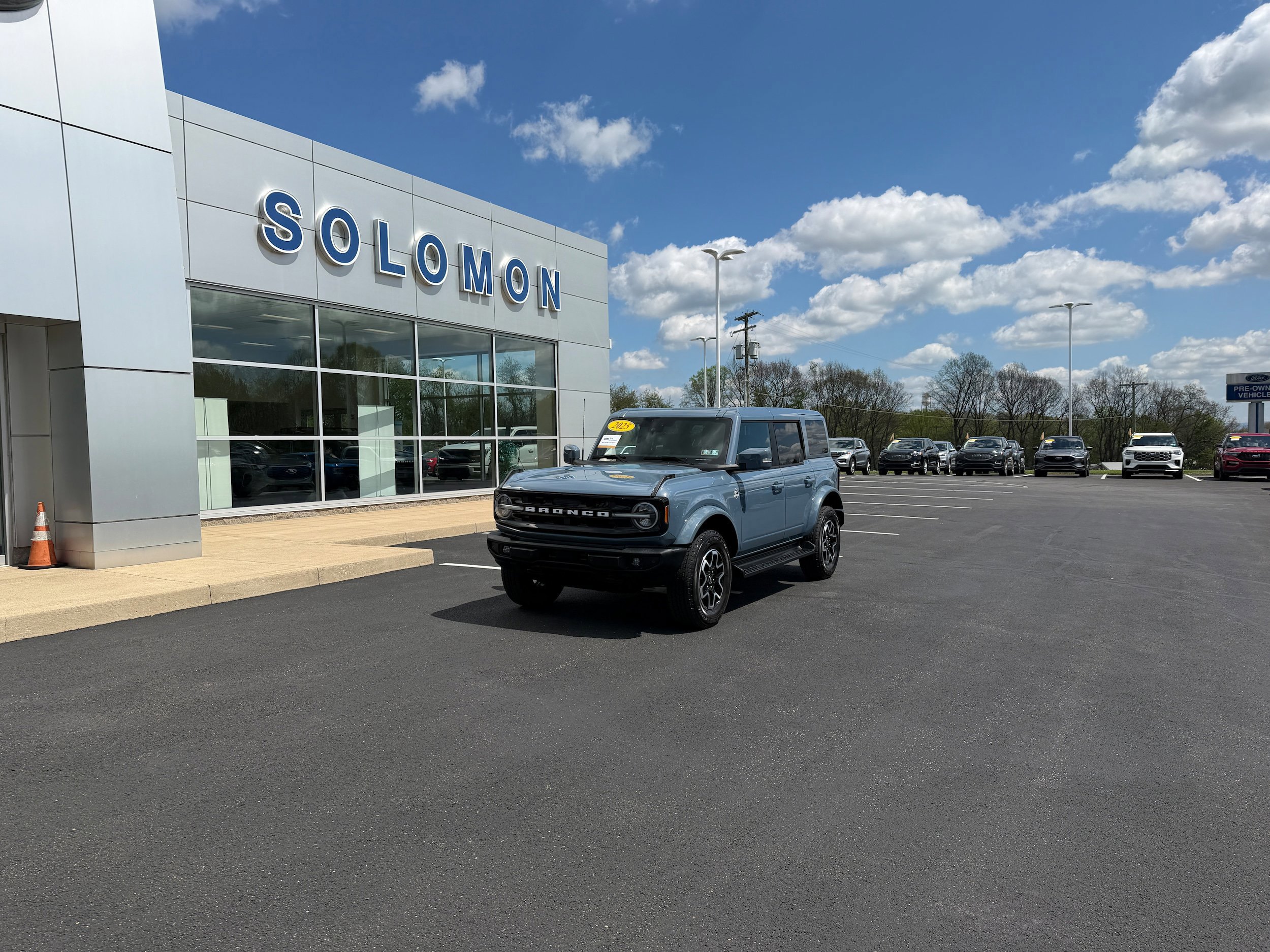 Certified 2025 Ford Bronco Outer Banks AWD/4WD image 7