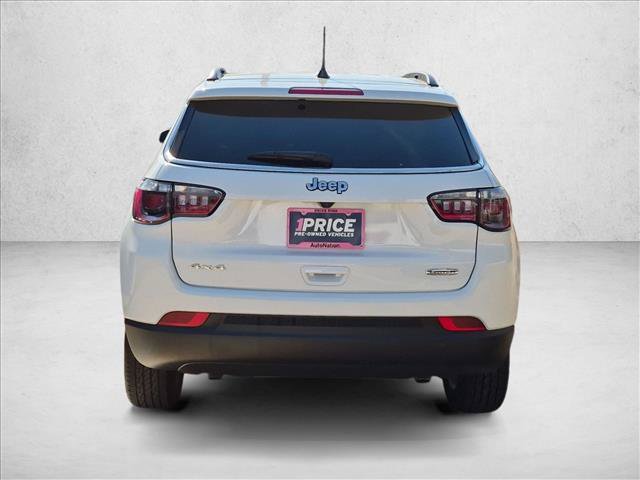 Used 2025 Jeep Compass Latitude AWD/4WD image 7