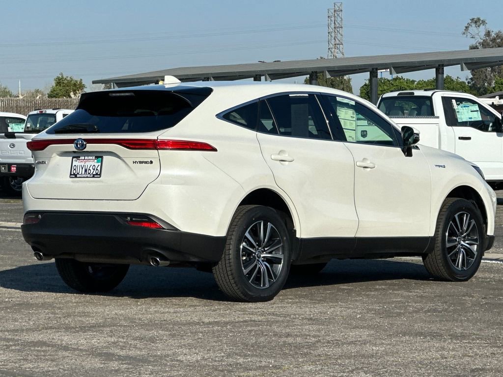 Used 2021 Toyota Venza LE image 5