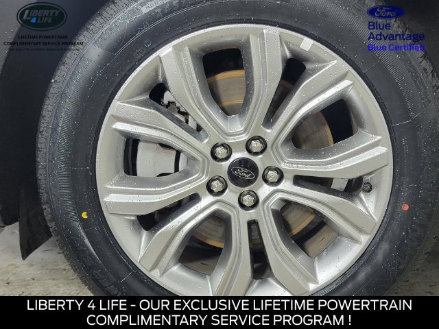 Certified 2024 Ford Edge Titanium AWD/4WD image 12