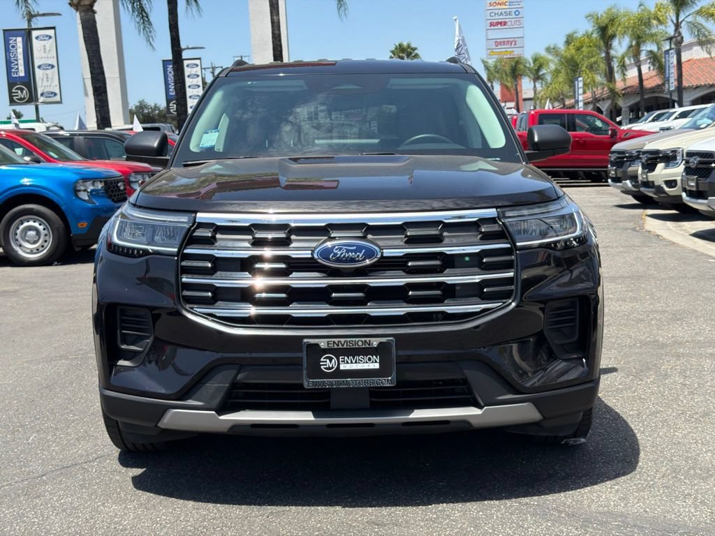 Certified 2025 Ford Explorer Active RWD image 4