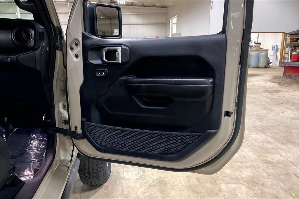 Used 2020 Jeep Gladiator Sport AWD/4WD image 22