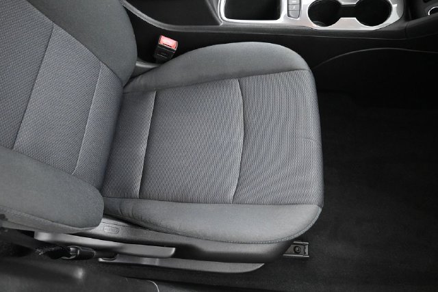 Used 2019 Chevrolet Cruze LT w/ Convenience Package FWD image 31