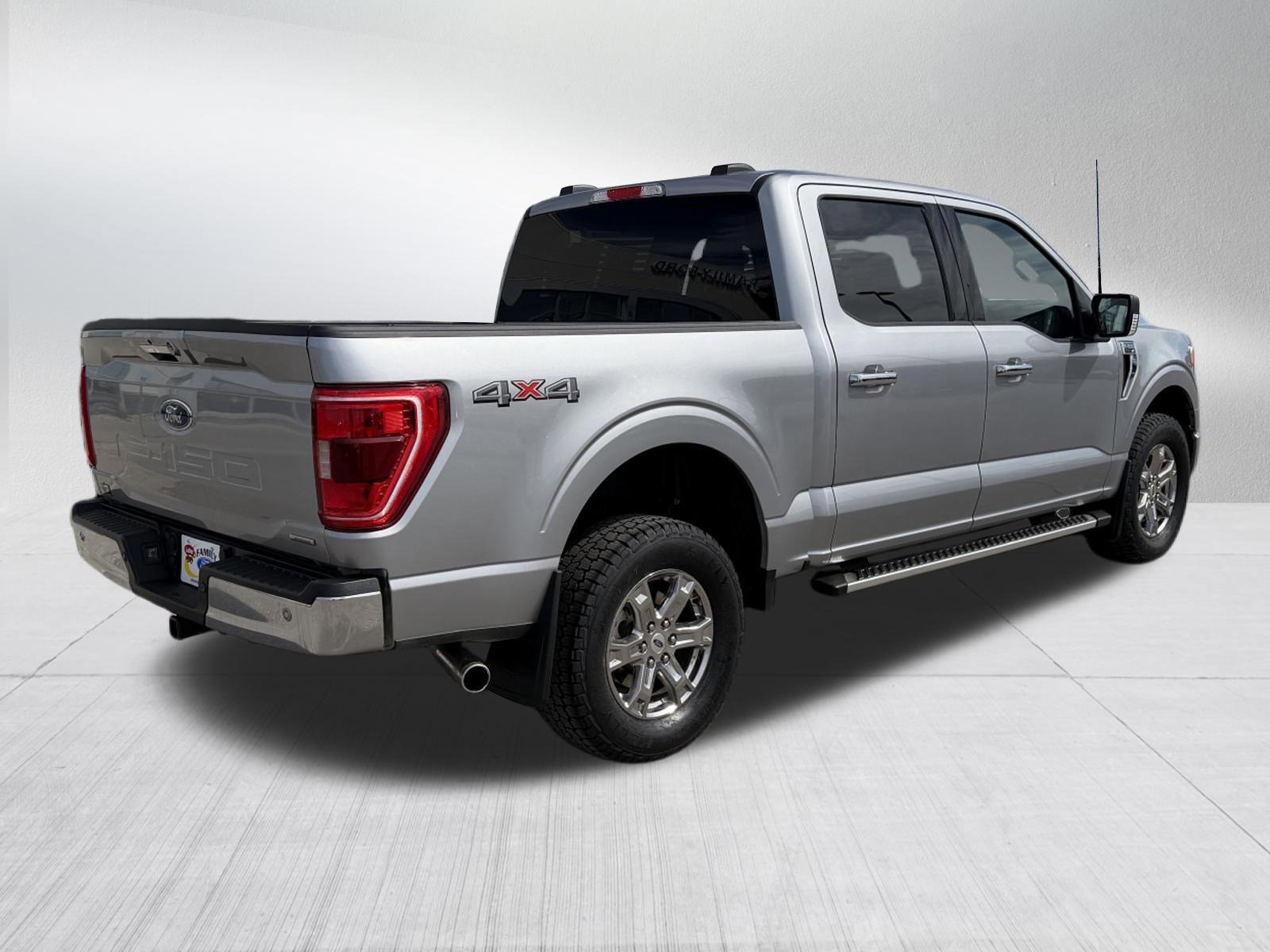 Certified 2022 Ford F150 XLT w/ Equipment Group 302A High image 5