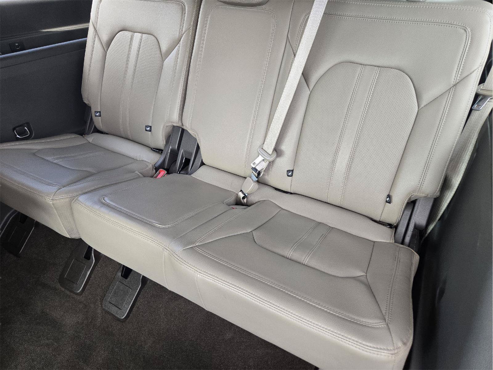 Certified 2021 Ford Expedition Max Limited RWD image 35