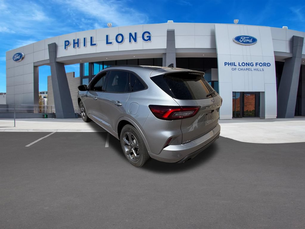 Certified 2024 Ford Escape ST-Line w/ Tech Pack #1 AWD/4WD image 4