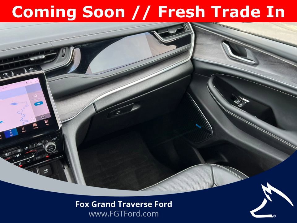 Used 2024 Jeep Grand Cherokee L Overland w/ Trailer Tow Package AWD/4WD image 32