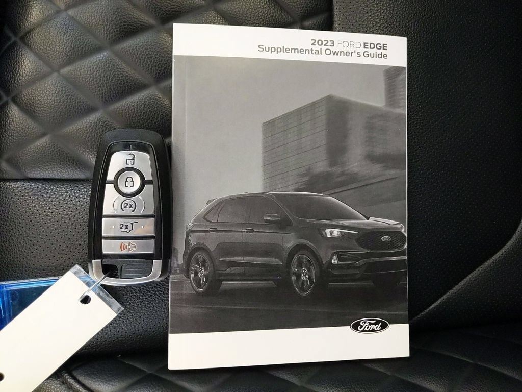 Certified 2023 Ford Edge Titanium w/ Equipment Group 301A AWD/4WD image 31