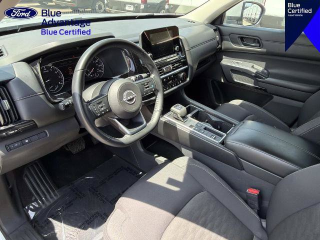 Used 2024 Nissan Pathfinder SV FWD image 17