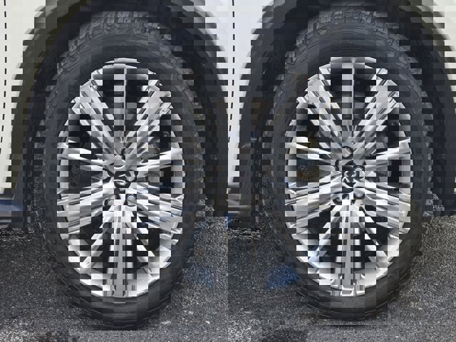 Used 2021 INFINITI QX50 Sensory image 10