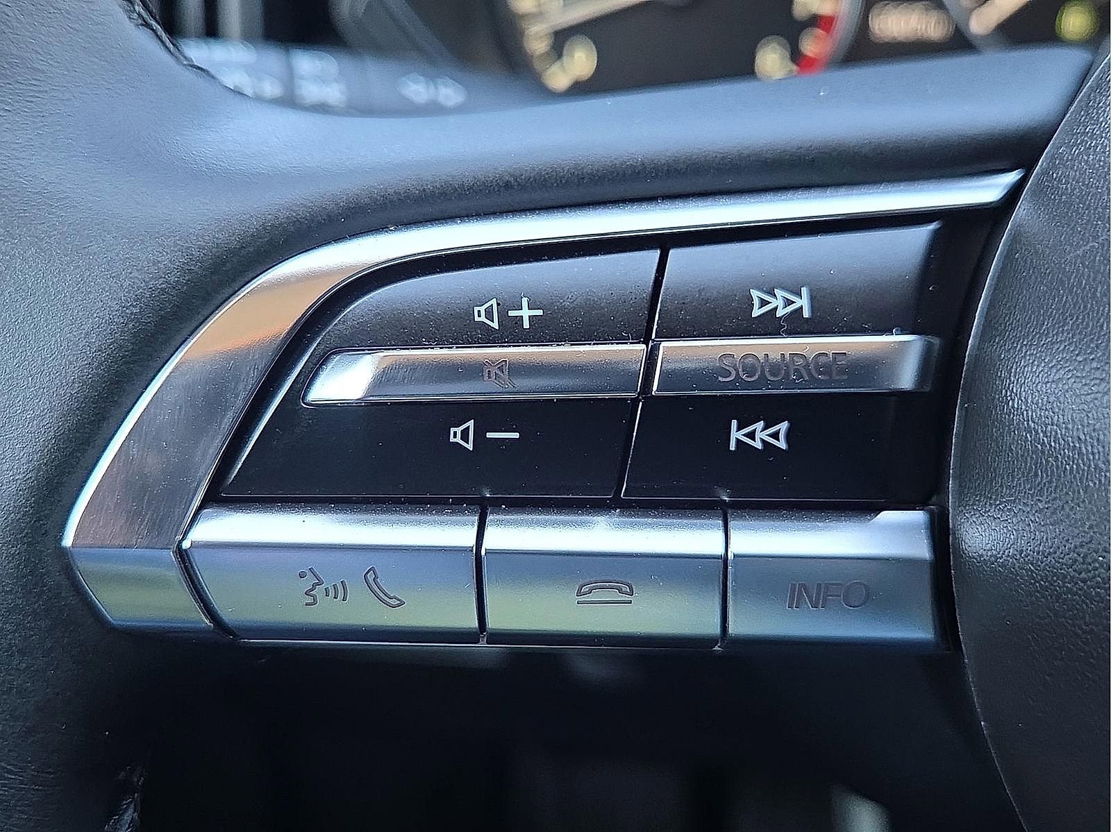 Used 2025 MAZDA CX-50 AWD 2.5 S w/ Premium Package image 21