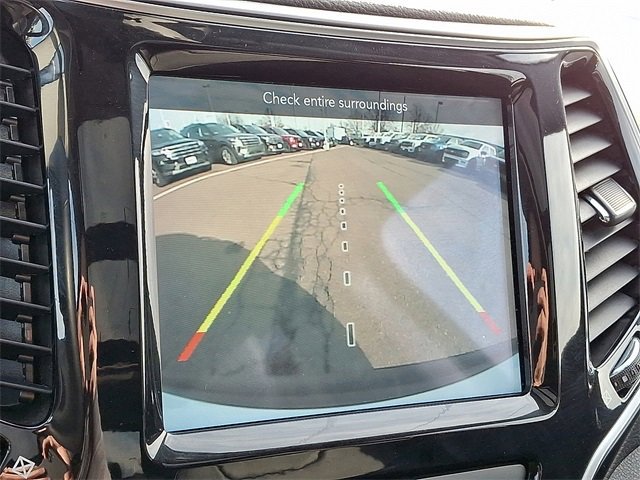 Used 2019 Jeep Cherokee Limited w/ Trailer Tow Group image 18