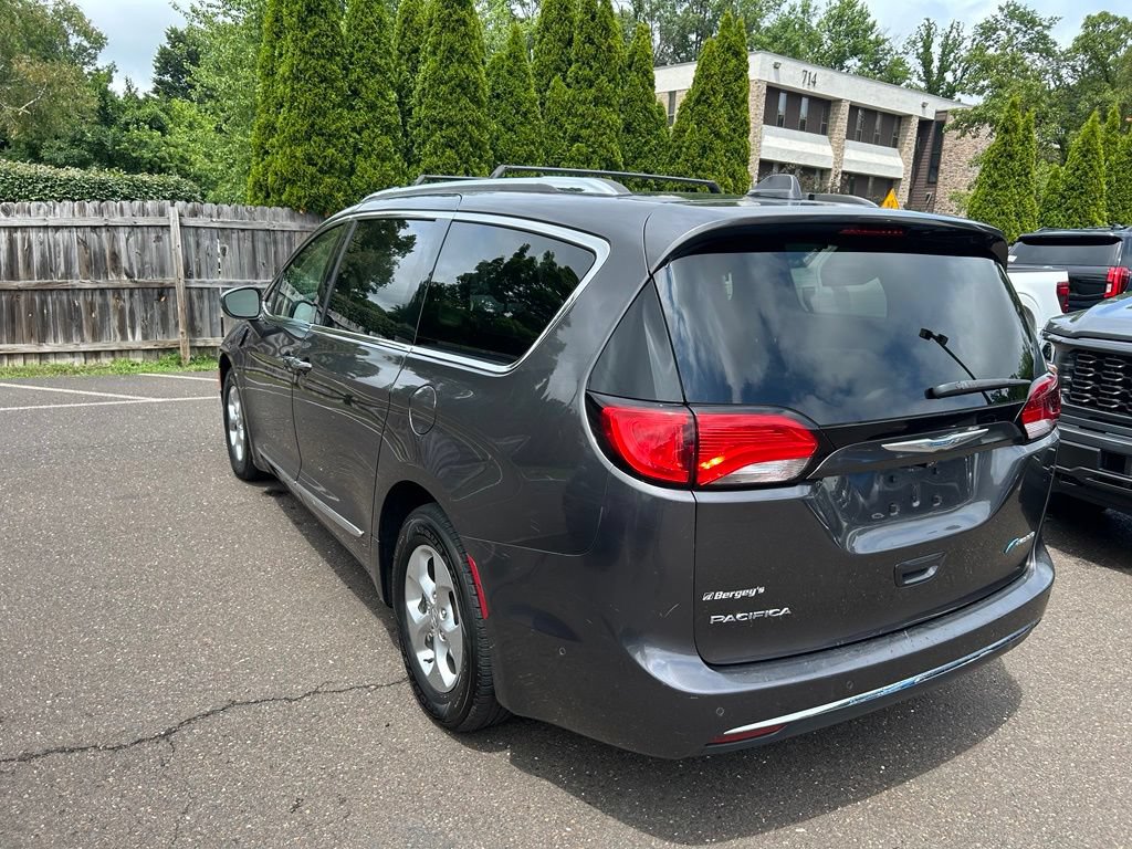 Used 2017 Chrysler Pacifica Platinum FWD image 10