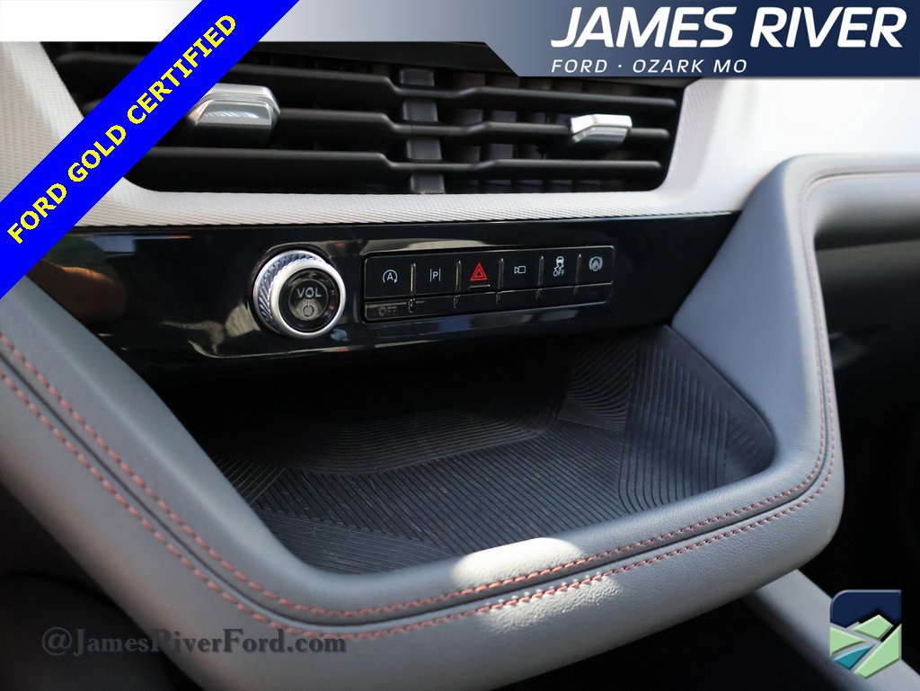 Certified 2025 Ford Explorer Active image 38