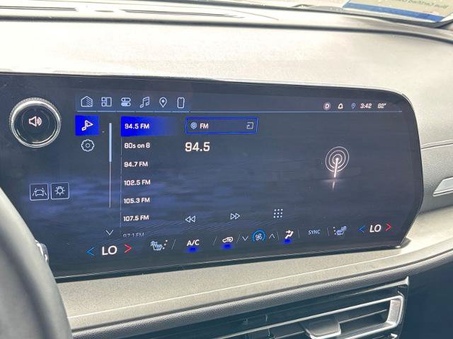Used 2024 Chevrolet Traverse LT FWD image 26