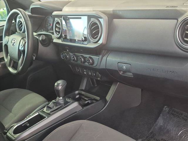 Used 2018 Toyota Tacoma TRD Off-Road AWD/4WD image 21