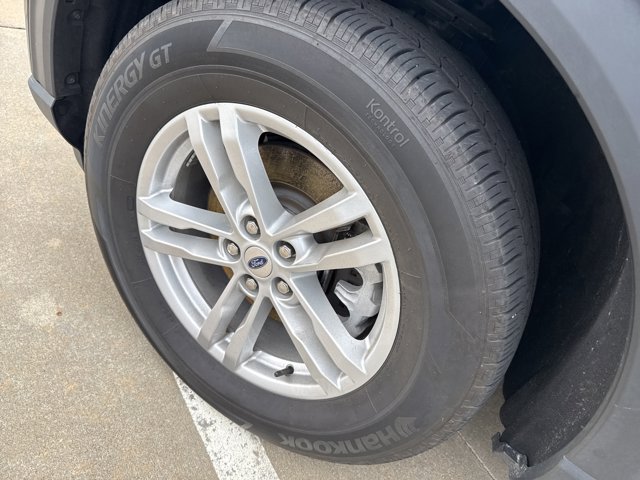 Certified 2023 Ford Explorer XLT w/ Equipment Group 202A AWD/4WD image 5