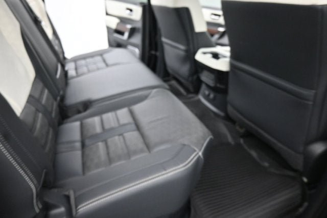 Used 2024 Toyota Tundra Capstone AWD/4WD image 19