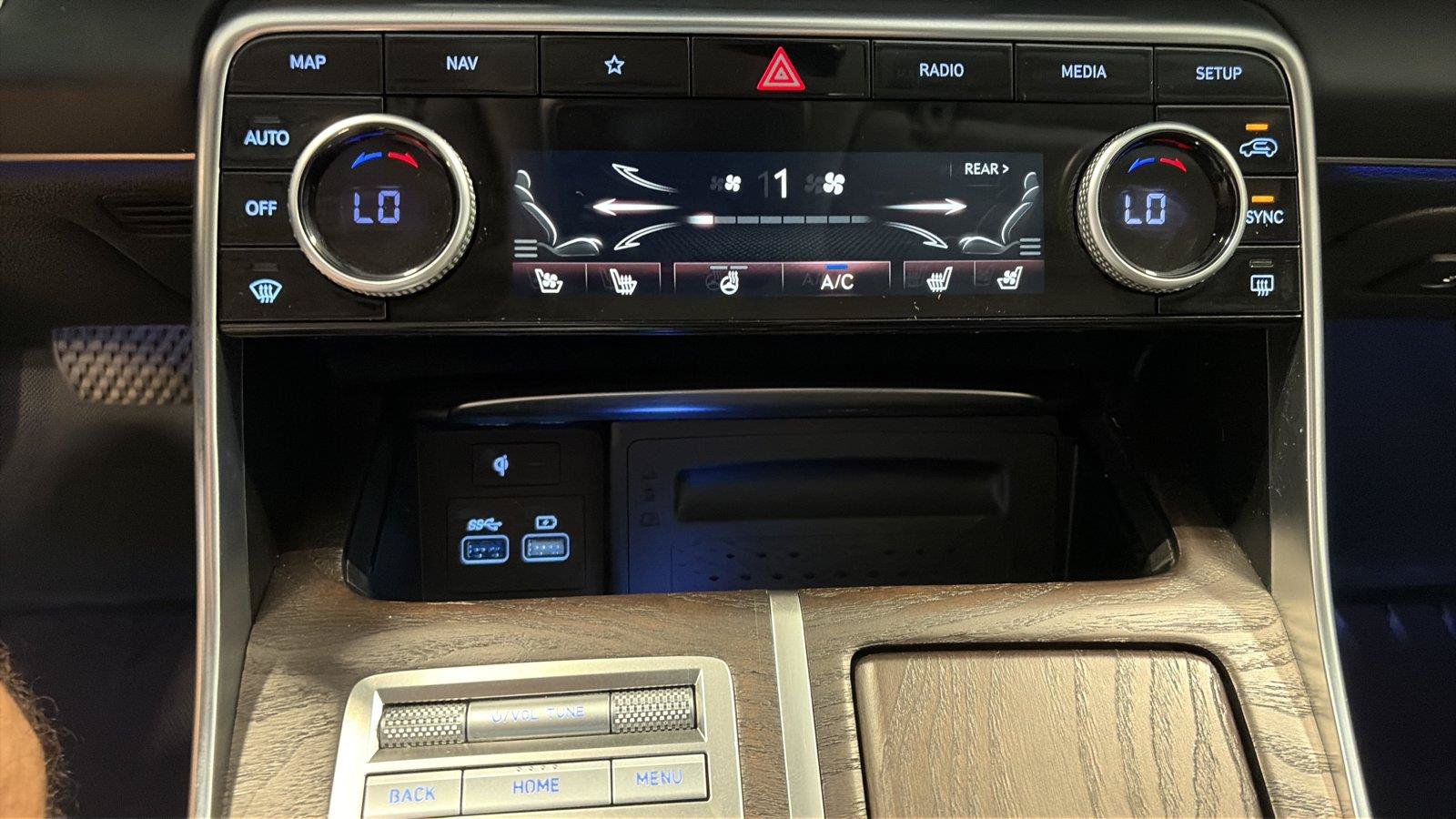Used 2022 Genesis GV80 3.5T Advanced + AWD/4WD image 26