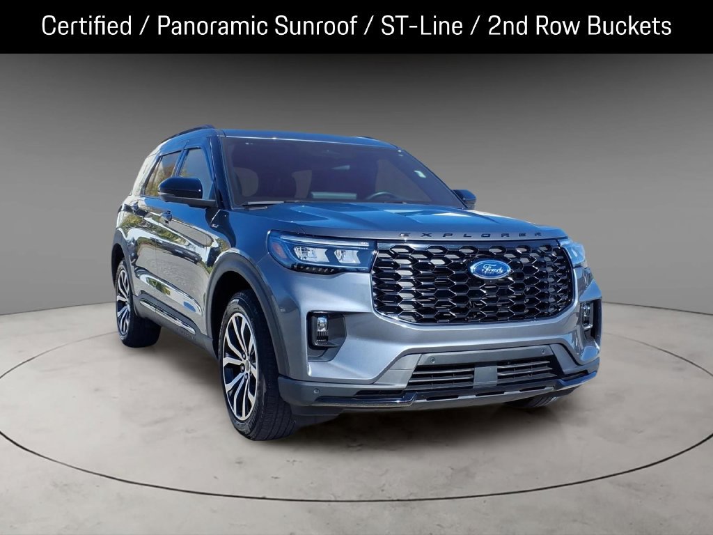 Certified 2025 Ford Explorer ST-Line AWD/4WD image 9