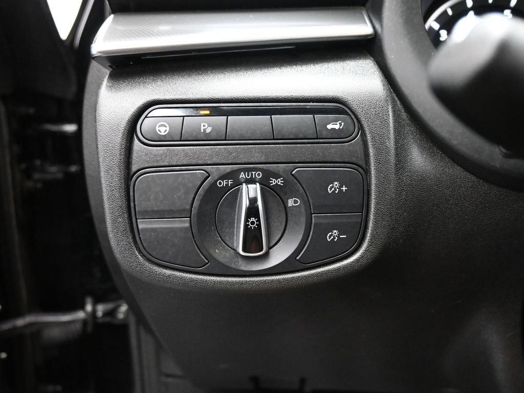 Used 2024 INFINITI QX50 Luxe image 41