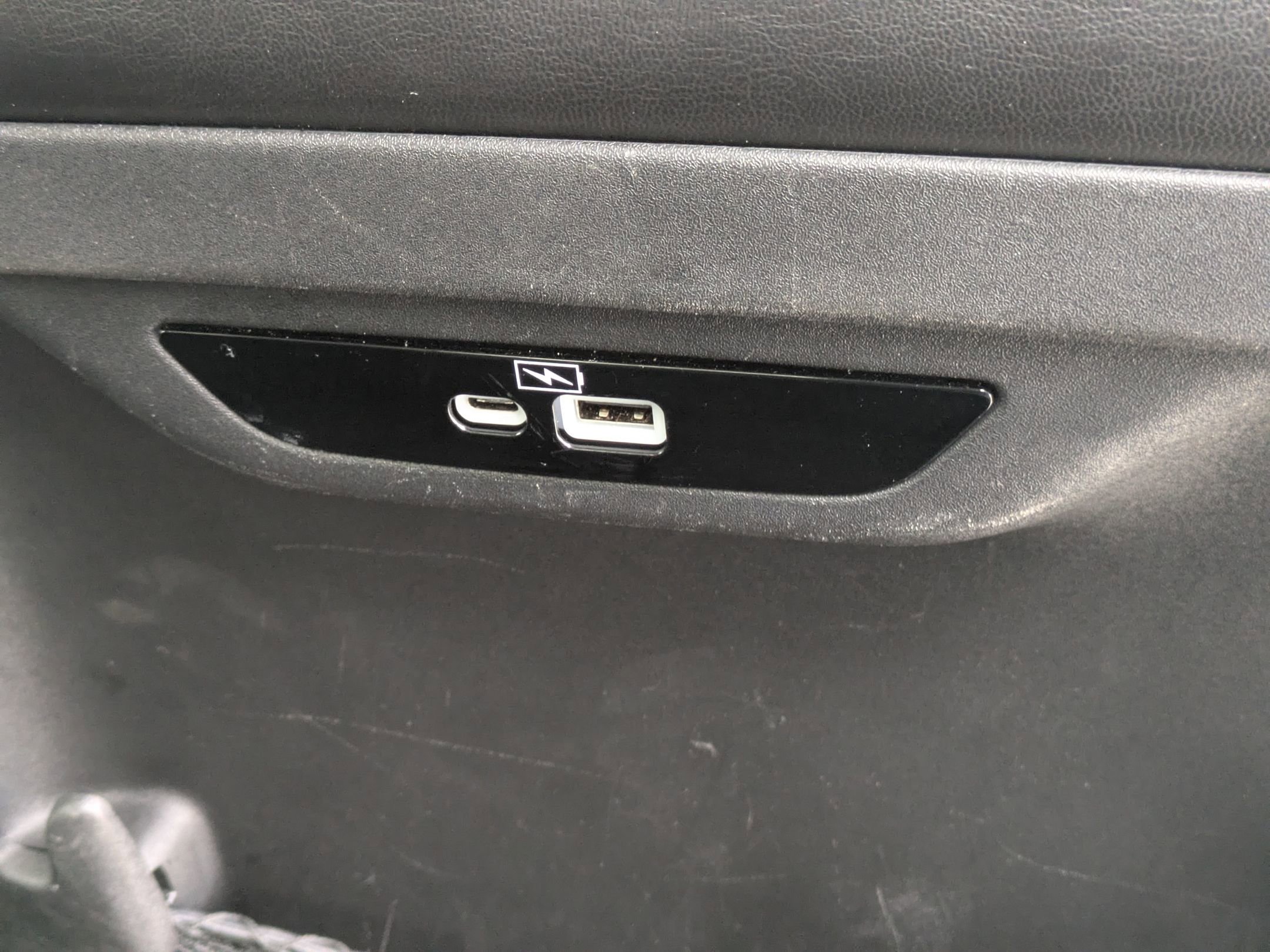 Used 2023 Chrysler Pacifica Touring-L image 32