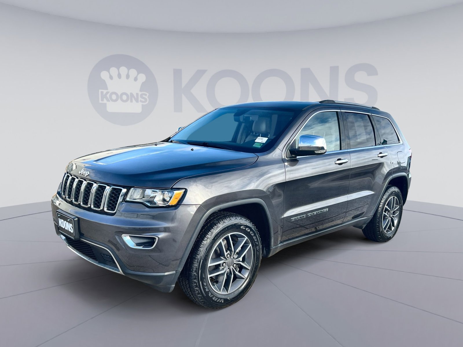 Used 2020 Jeep Grand Cherokee Limited image 1