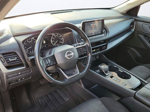 Used 2025 Nissan Rogue SV FWD image 9