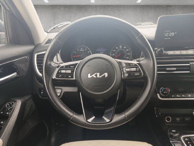 Used 2023 Kia Seltos EX AWD/4WD image 22