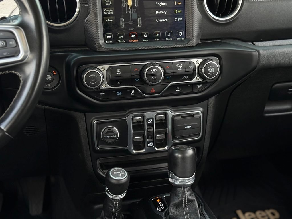 Used 2021 Jeep Wrangler Unlimited Sahara AWD/4WD image 22