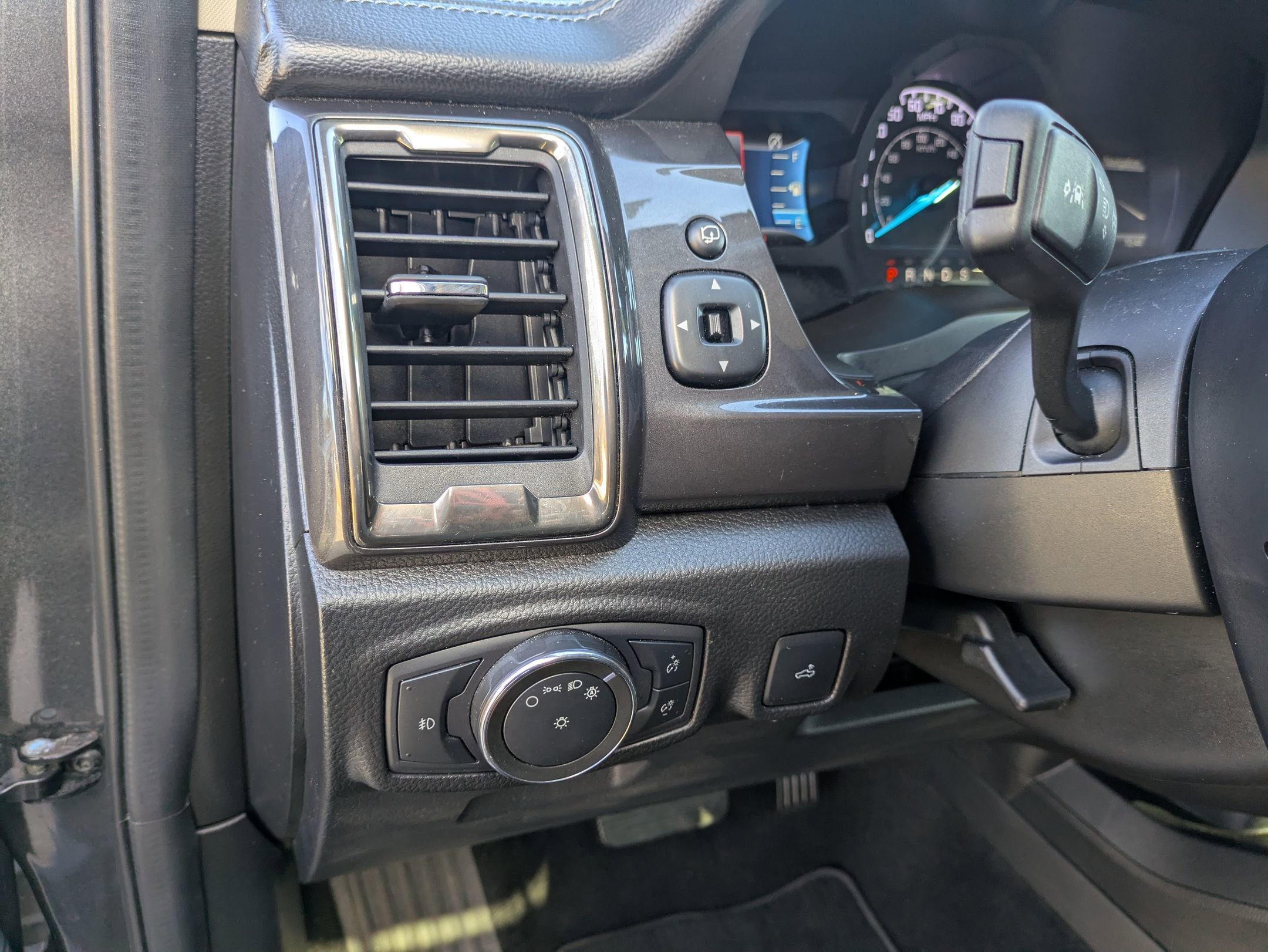 Certified 2020 Ford Ranger Lariat w/ Equipment Group 501A Mid image 18