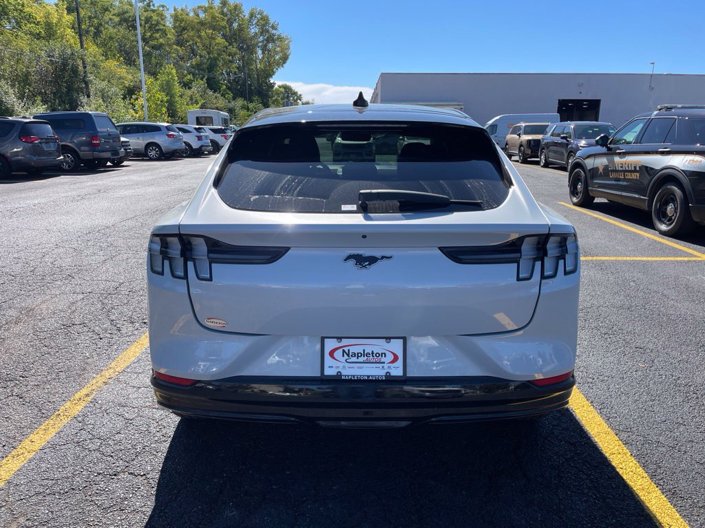 Certified 2023 Ford Mustang Mach-E Premium AWD/4WD image 3