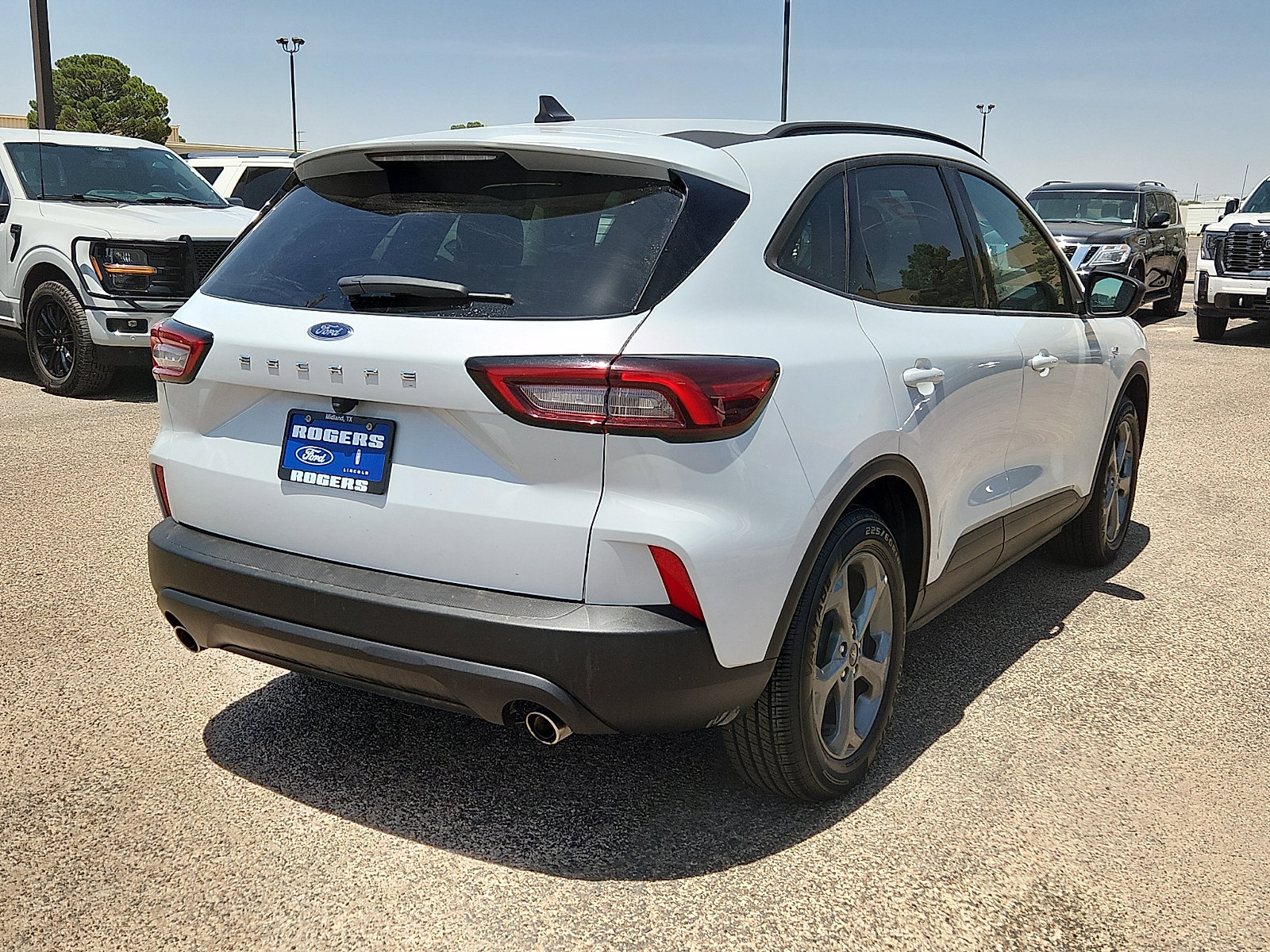 Certified 2025 Ford Escape ST-Line FWD image 7