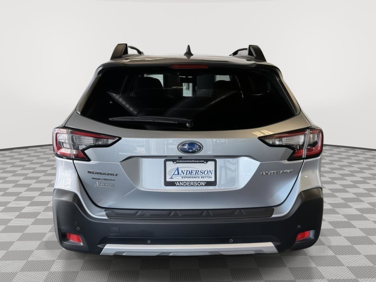 Used 2025 Subaru Outback Limited AWD/4WD image 4