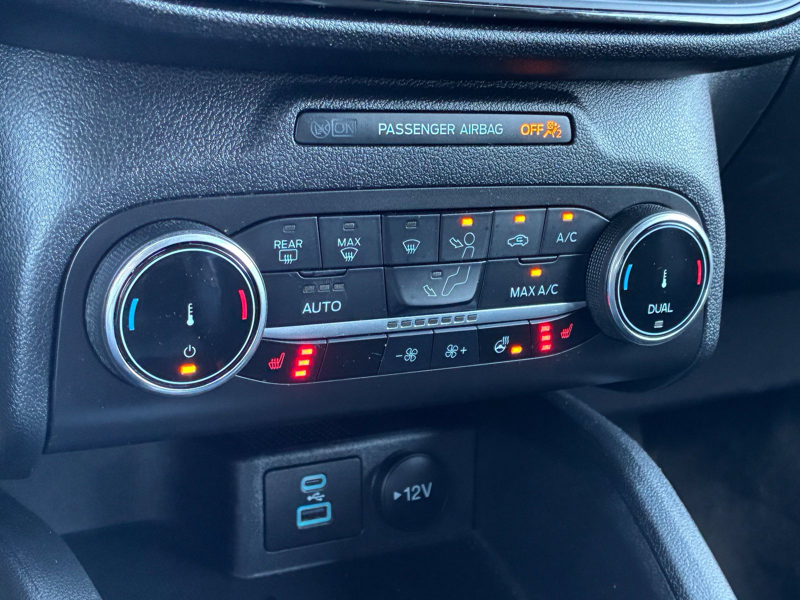 Certified 2023 Ford Escape ST-Line AWD/4WD image 25